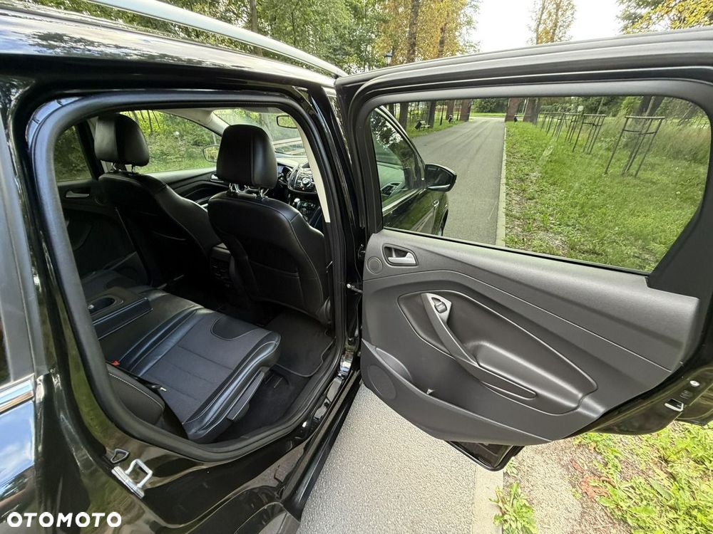 Ford Kuga - 28