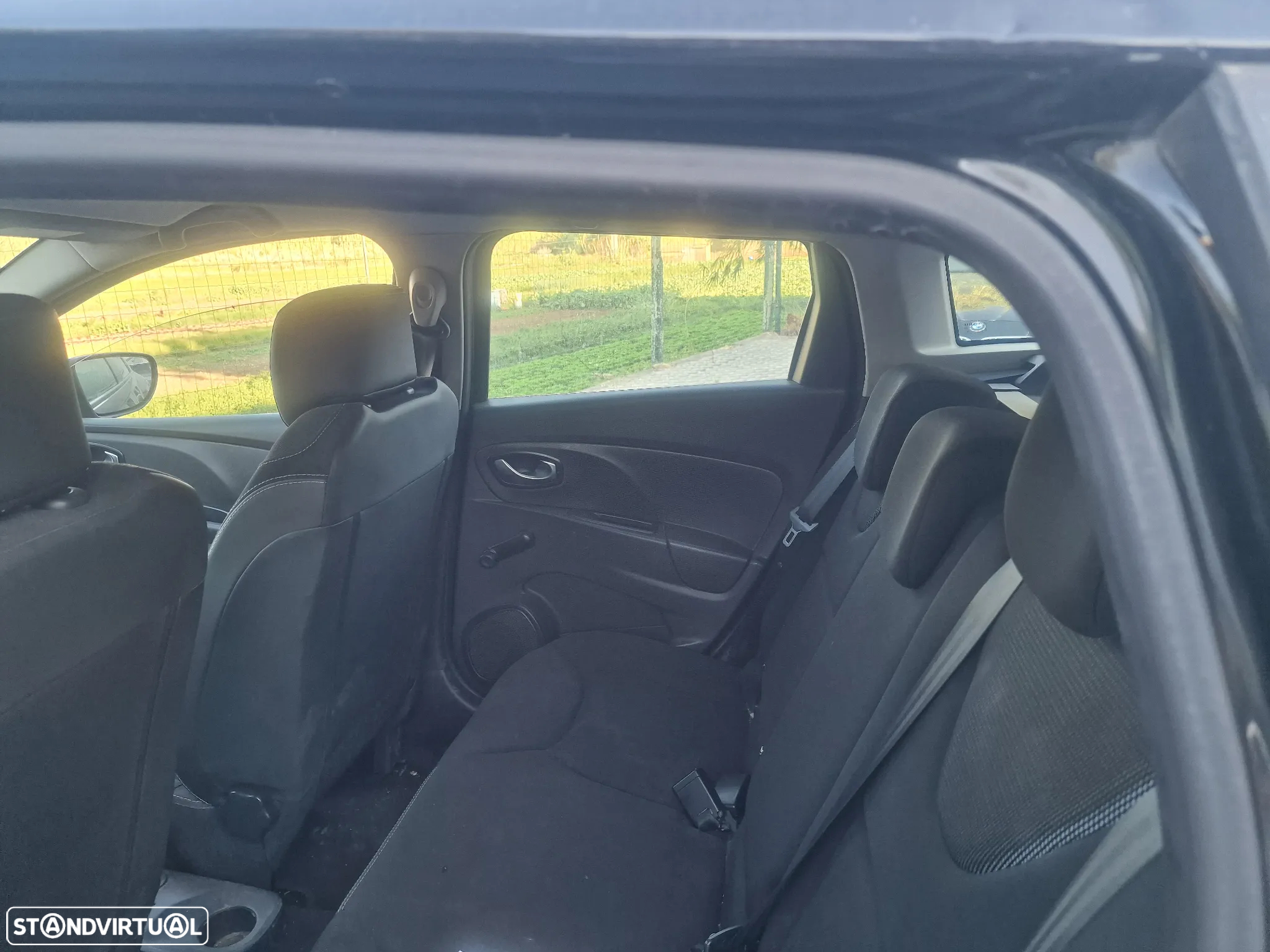 Renault Clio Sport Tourer 1.5 dCi Dynamique S - 9
