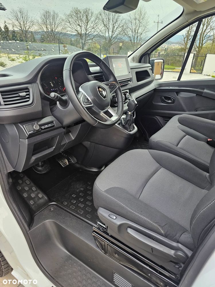 Renault Trafic - 11
