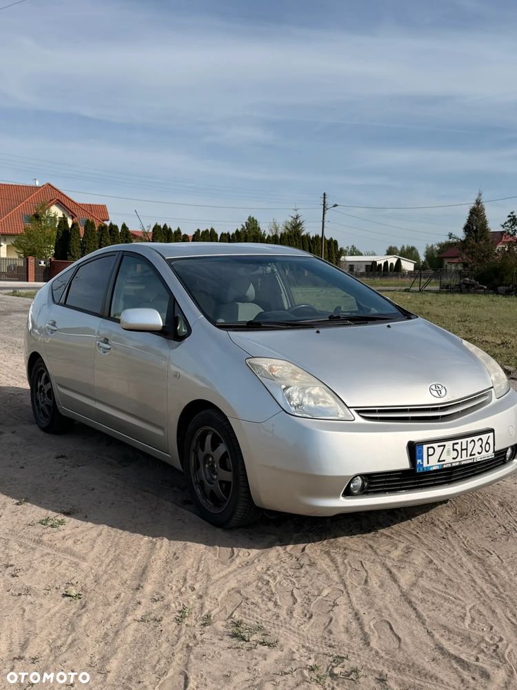Toyota Prius 1.5 VVT-i Sol - 3