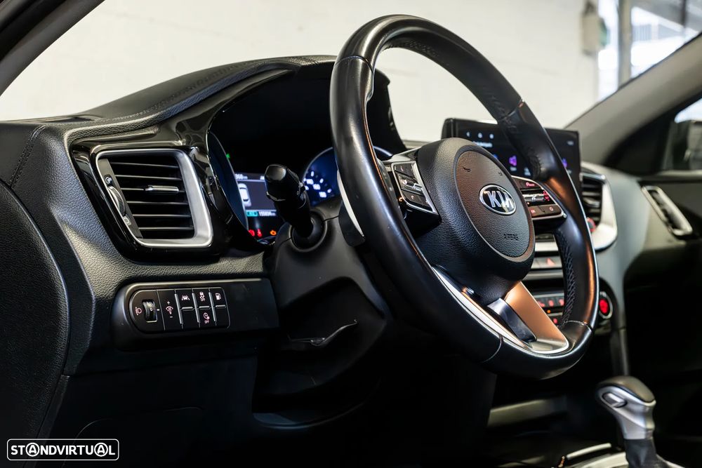Kia XCeed - 14