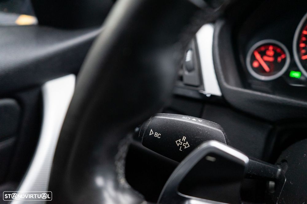 BMW 320 d Touring Auto Pack M - 43