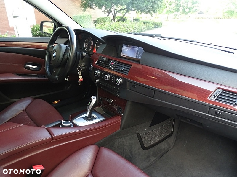 BMW Seria 5 530xi Touring Edition Exclusive - 35
