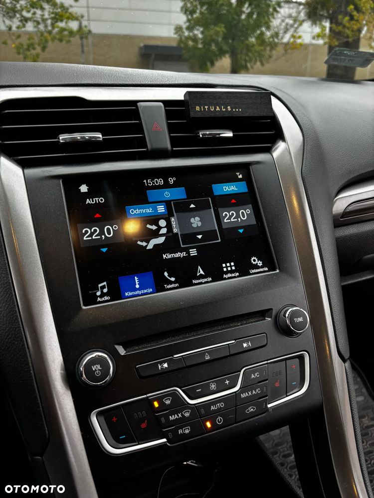 Ford Fusion - 19