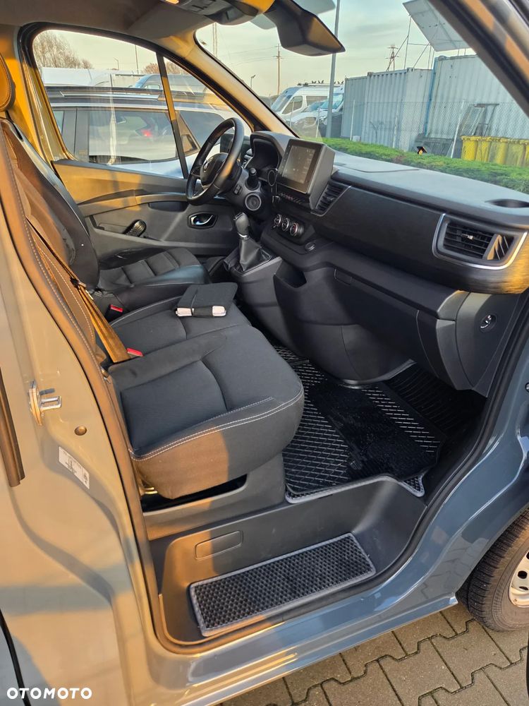 Renault Trafic - 17