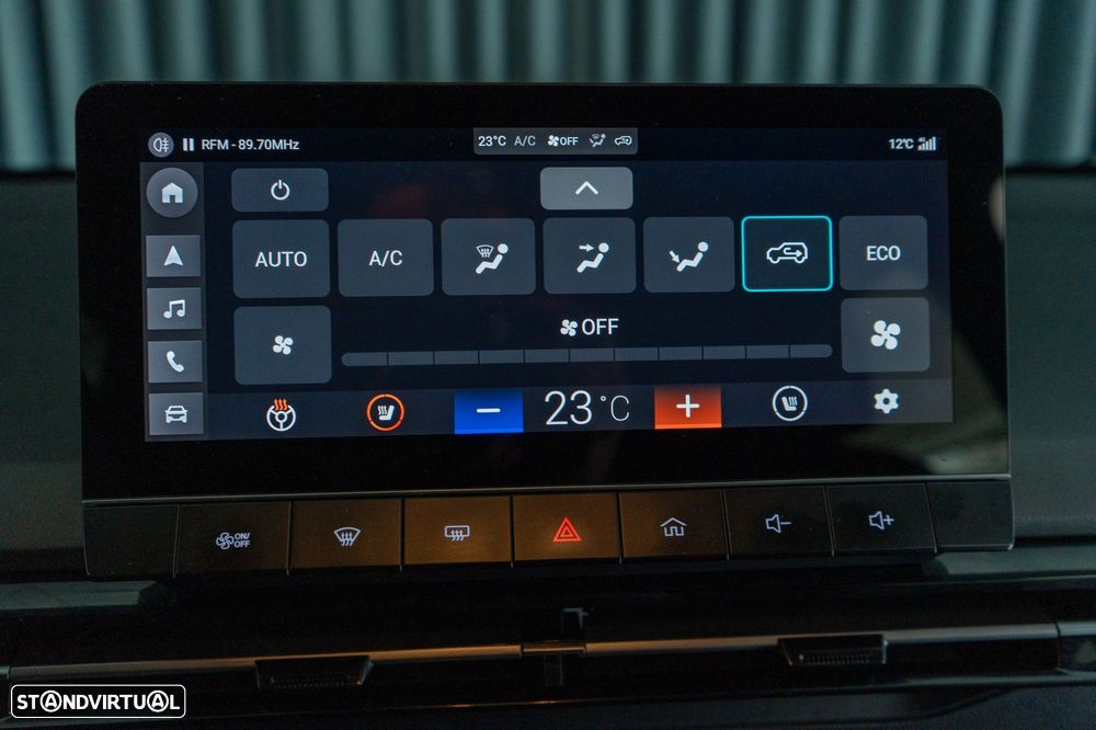 MG MG4 64 kWh Luxury - 39