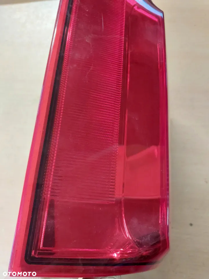 Lampa tył vw t5 t6 lewa - 4
