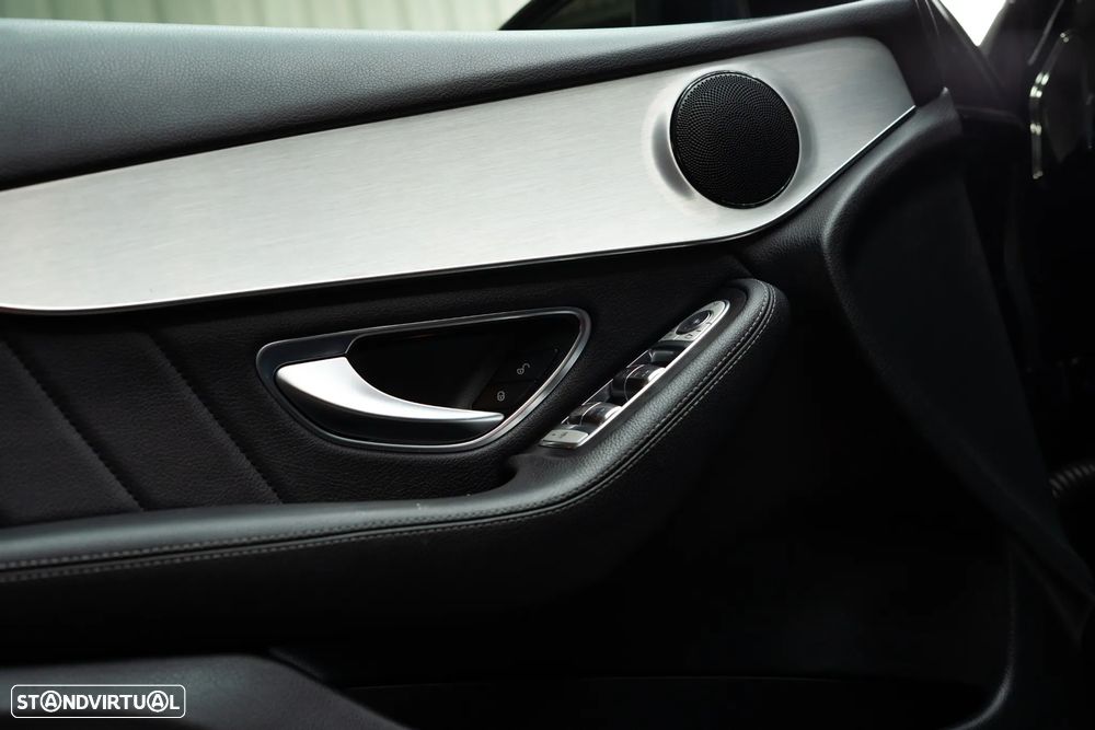 Mercedes-Benz GLC 250 d 4Matic 9G-TRONIC AMG Line - 14