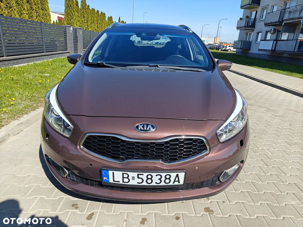 Kia Ceed 1.6 CRDi 128 Platinum Edition - 1
