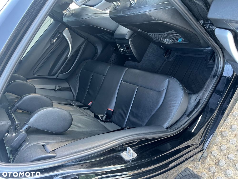 BMW Seria 1 120d M Sport Shadow sport - 16
