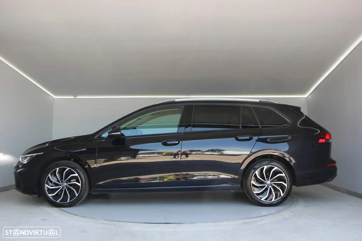 VW Golf Variant 2.0 TDi Life DSG - 11