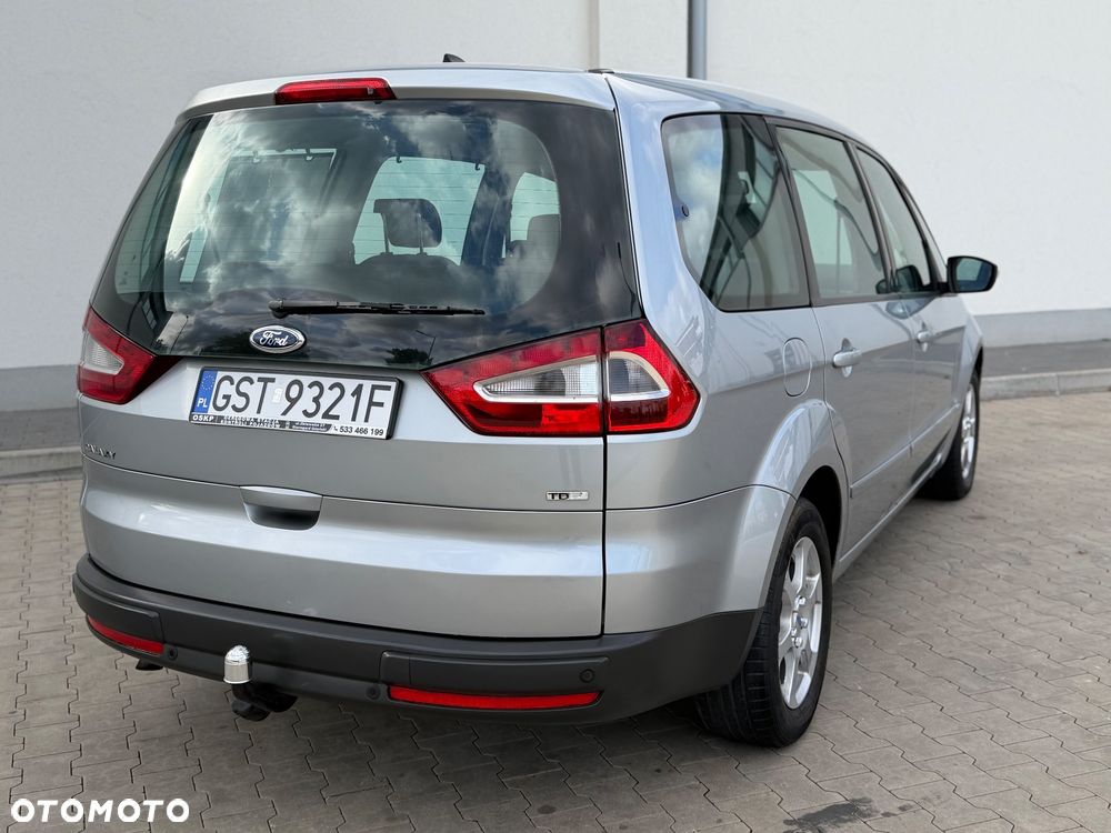 Ford Galaxy - 4