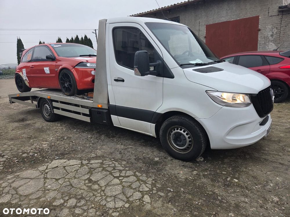 Mercedes-Benz Sprinter - 2