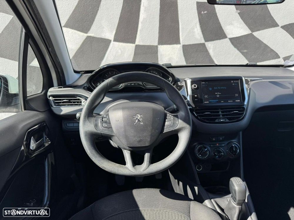 Peugeot 208 1.2 PureTech Active - 4