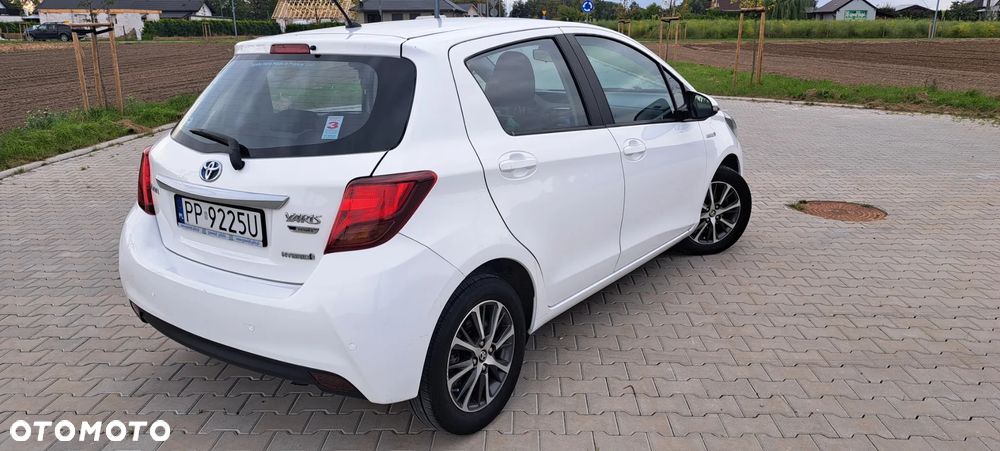 Toyota Yaris - 4