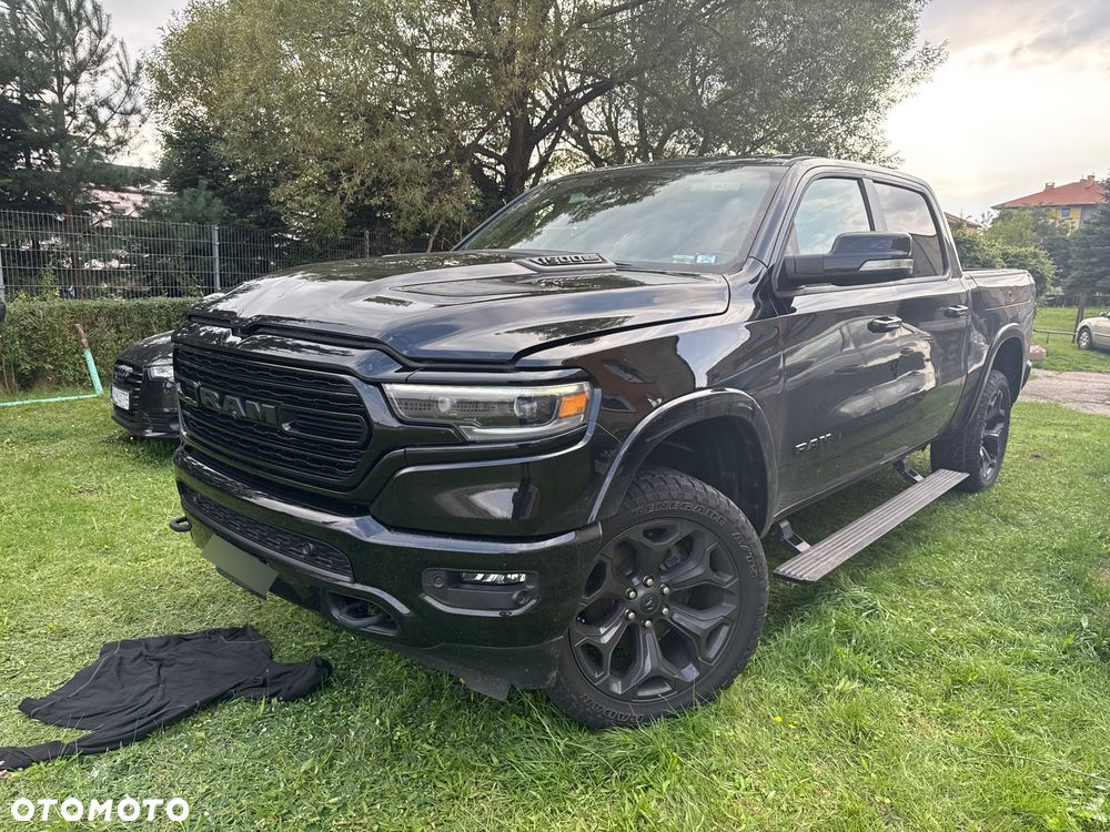 RAM 1500 5.7 Crew Cab Shortbed Limited Black - 11