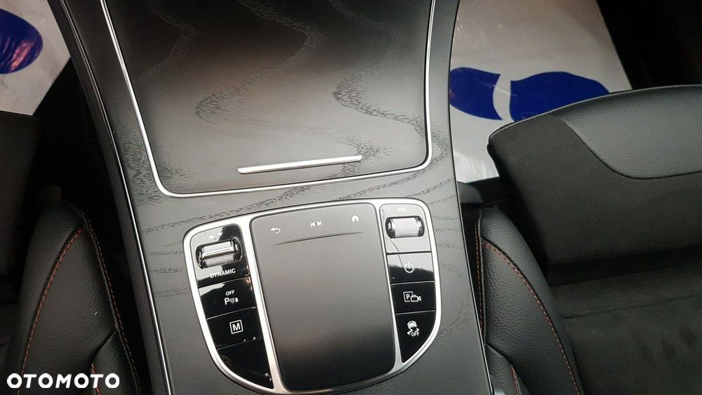 Mercedes-Benz GLC - 27