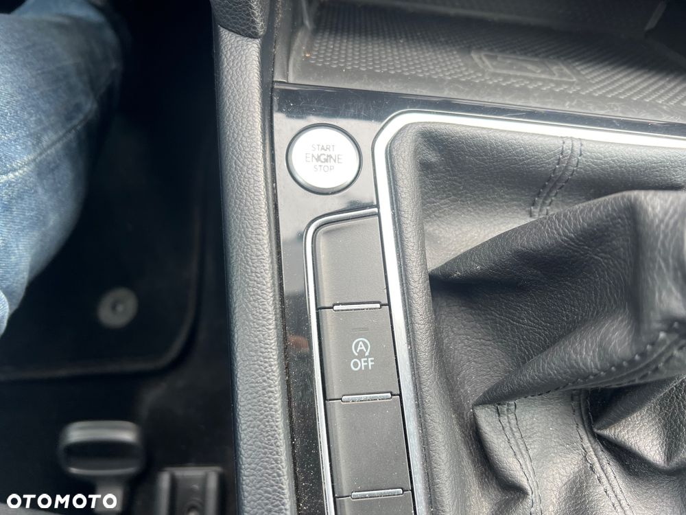 Volkswagen Passat 2.0 TDI SCR Highline - 37