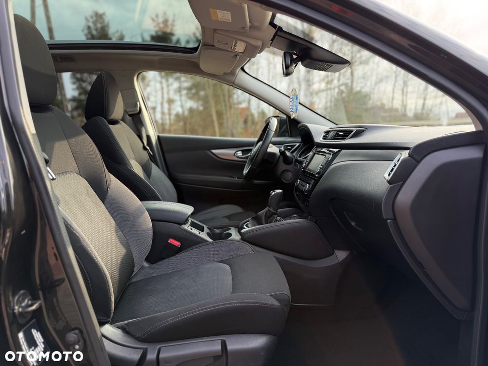 Nissan Qashqai 1.3 DIG-T N-Connecta DCT - 9