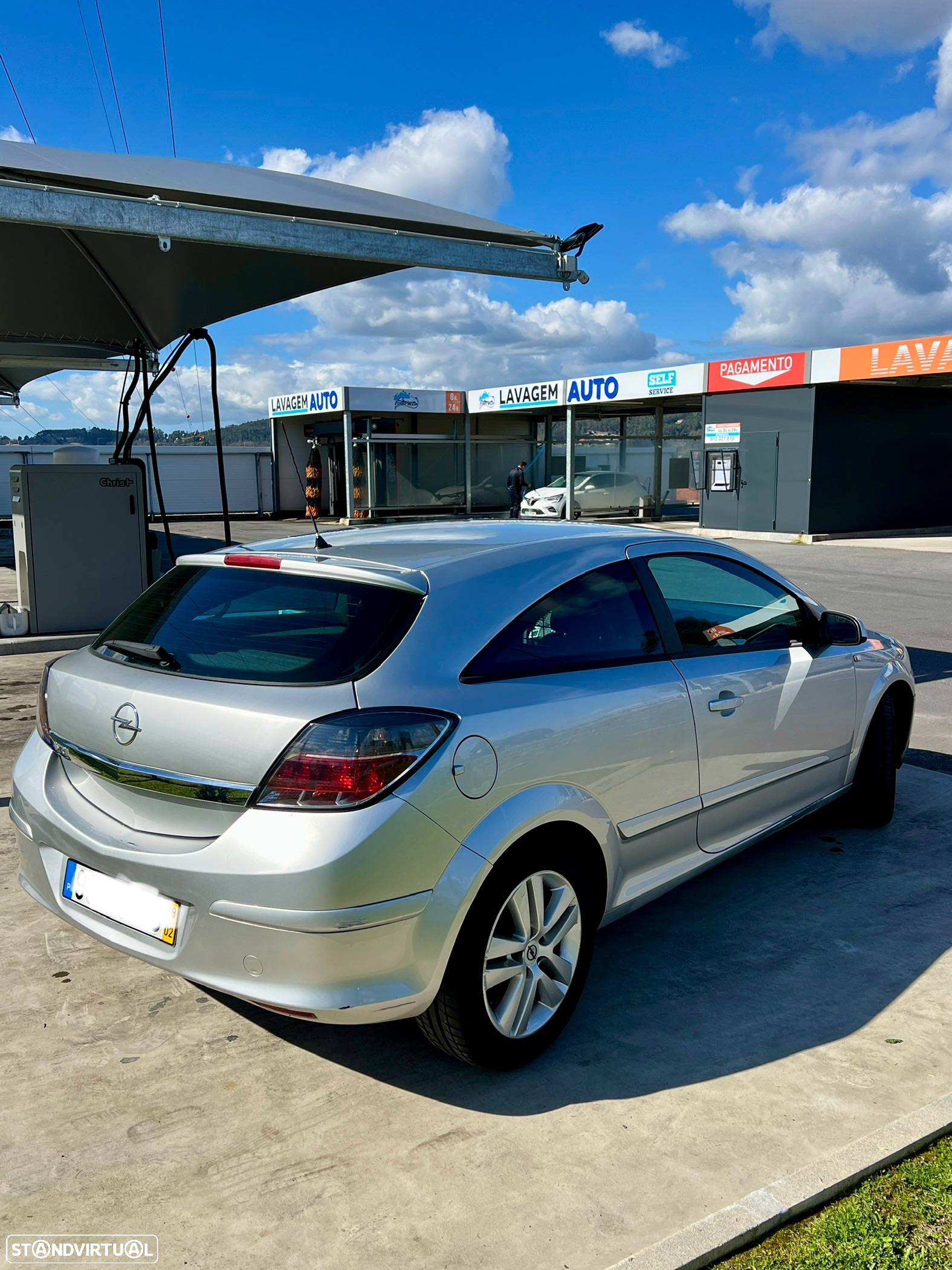 Opel Astra GTC 1.3 CDTi - 10