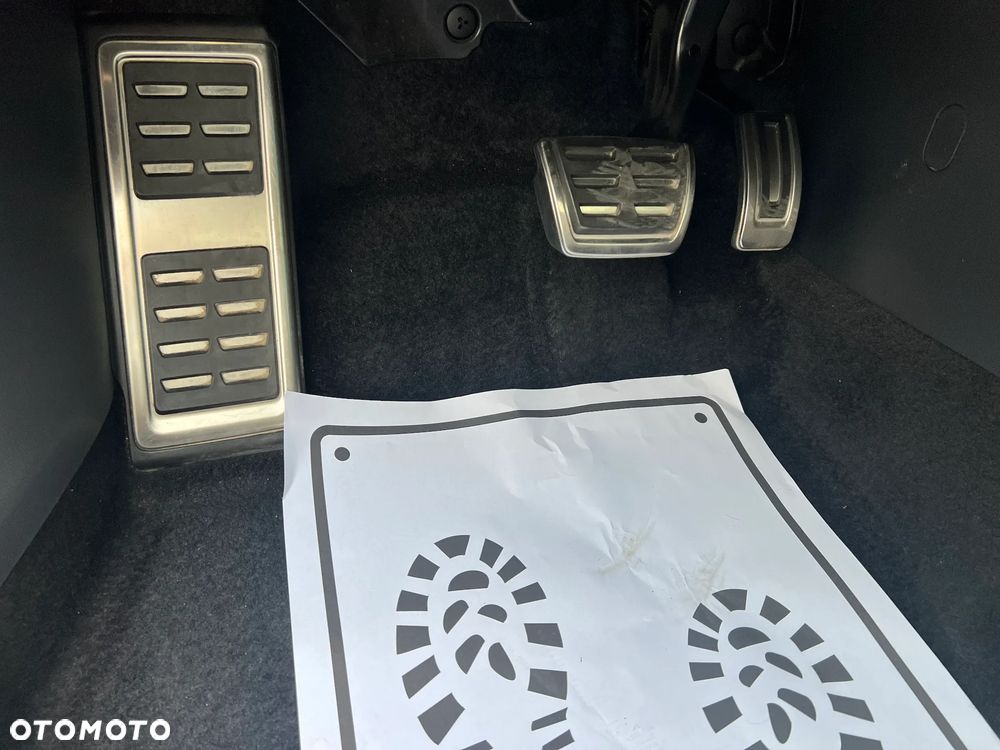 Volkswagen Passat Alltrack 2.0 TDI SCR DSG 4Motion - 34