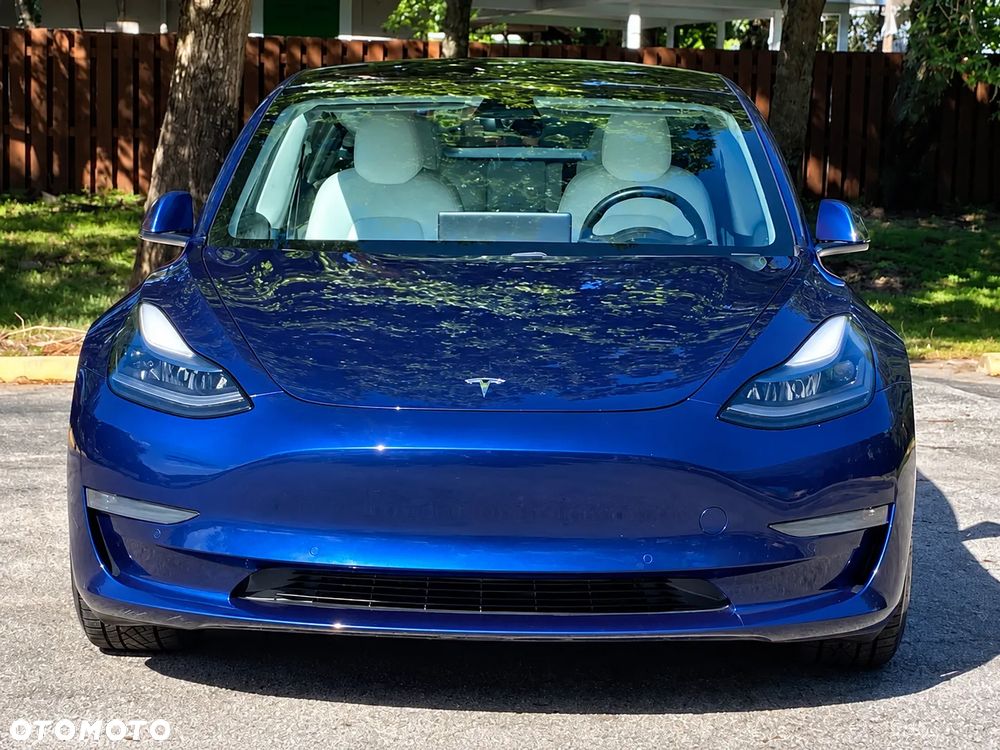 Tesla Model 3 2022 photo 3