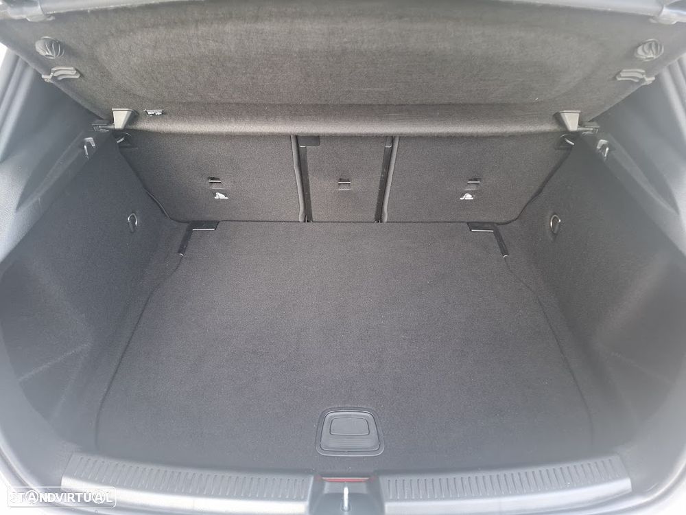 Mercedes-Benz A 200 7G-DCT AMG Line - 51