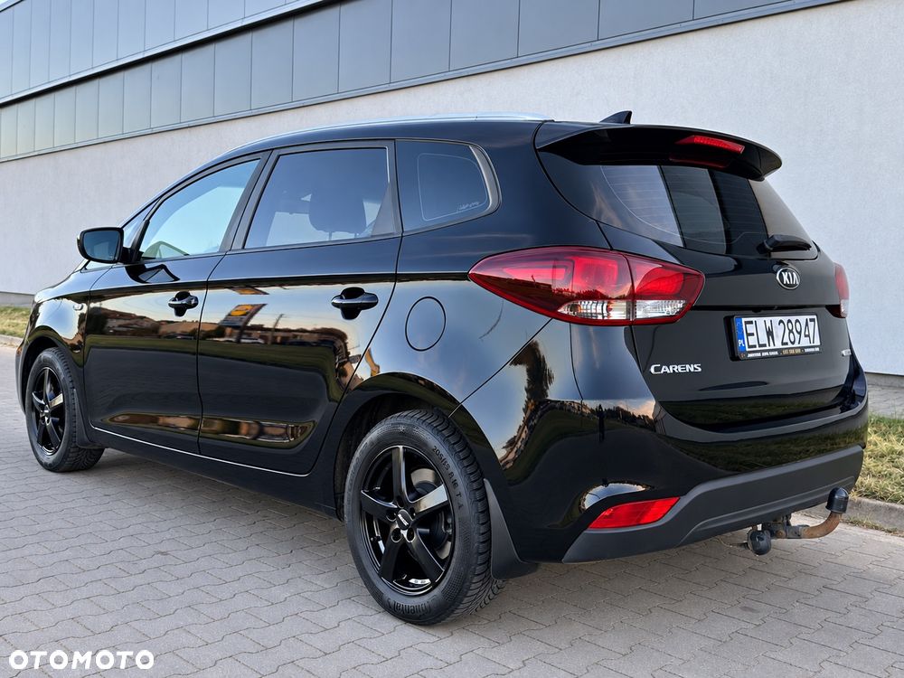 Kia Carens - 3