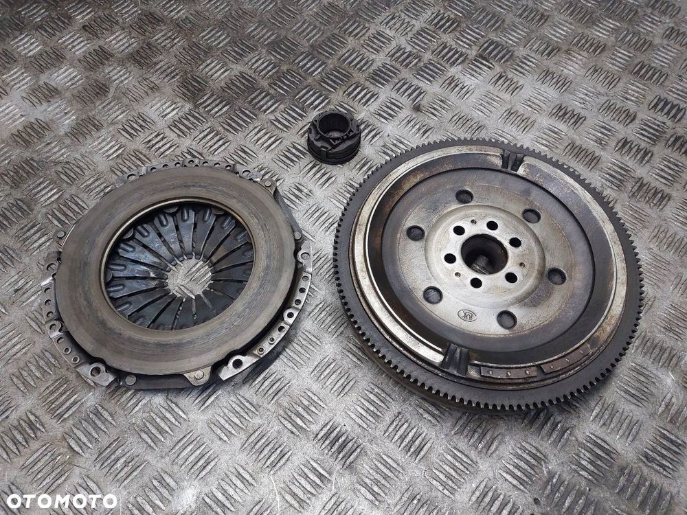 KOŁO DWUMASOWE + DOCISK + ŁOŻYSKO OPOROWE PASSAT B5 2.0 8V 058105266H - 5