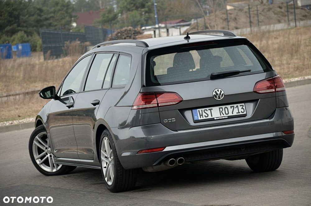 Volkswagen Golf - 8
