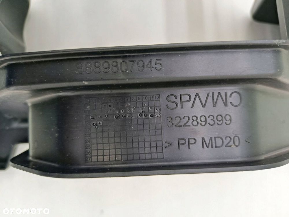 VOLVO XC 40 OSŁONA TERMICZNA MOCOWANIE 31694867 8889807945 - 4