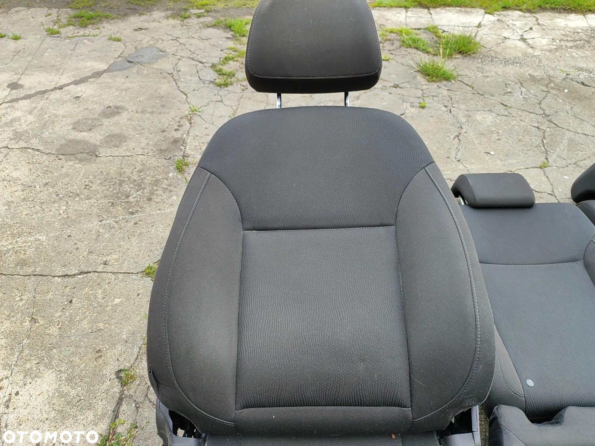 fotel przód lewy / prawy kompletne + kanapa i półka do HB CZARNE do OPEL insignia A 08- - 4