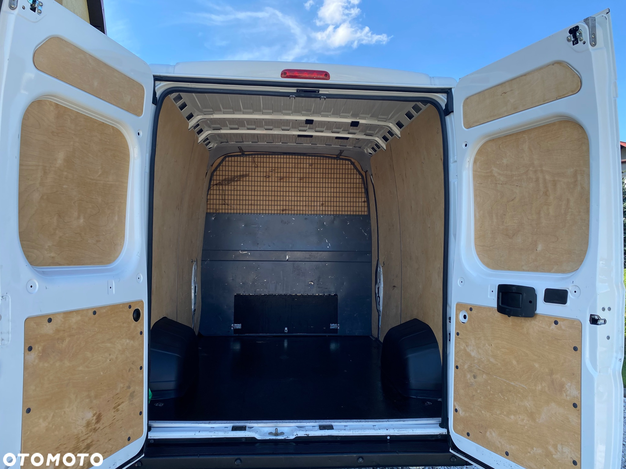 Peugeot BOXER L3H2 brygadowy 6-osobowy zakupiony w salonie w Rzeszowie bezwypadkowy - 26
