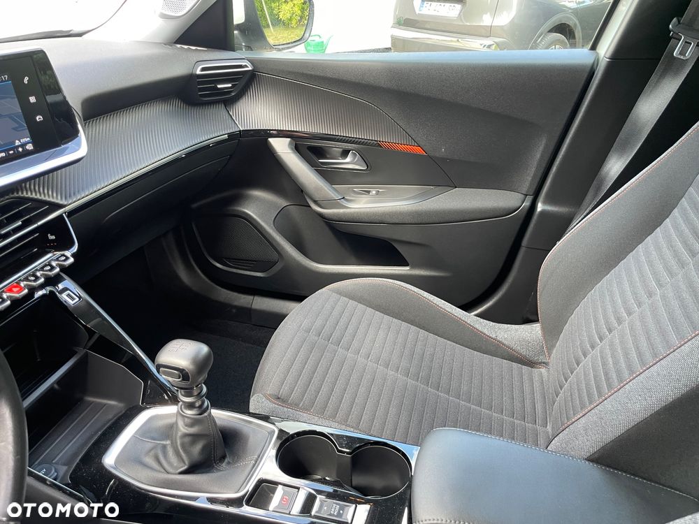 Peugeot 2008 PureTech 130 Allure Pack - 16