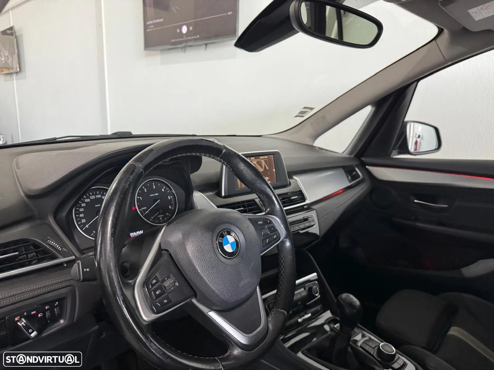 BMW 216 Gran Tourer d - 19
