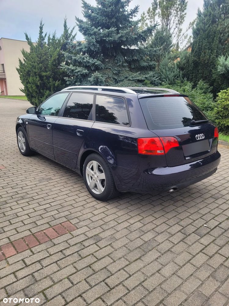 Audi A4 Avant - 4