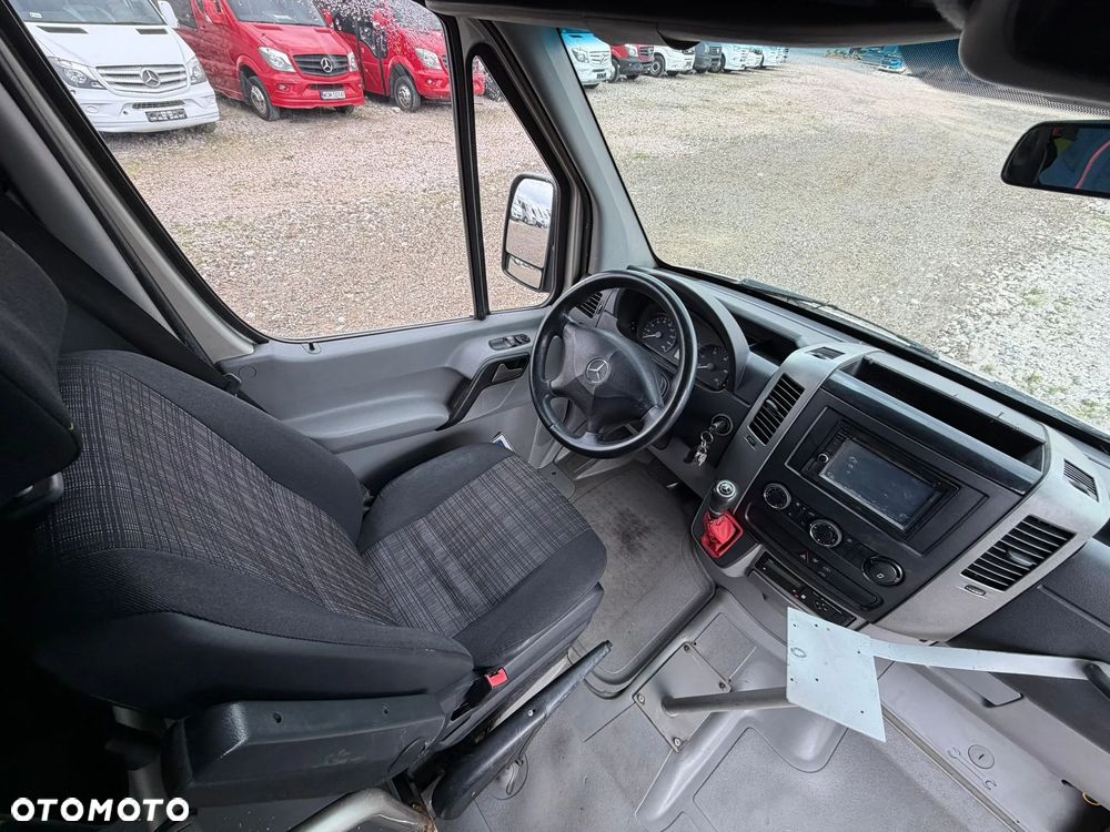 Mercedes-Benz Sprinter 519 - 18