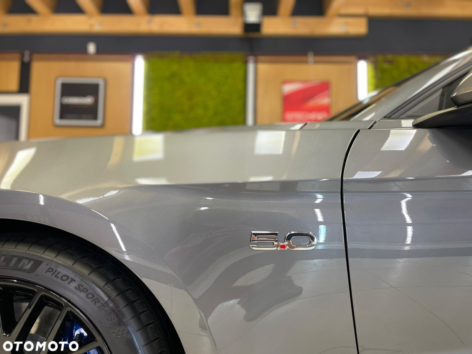 Ford Mustang 5.0 V8 GT - 4