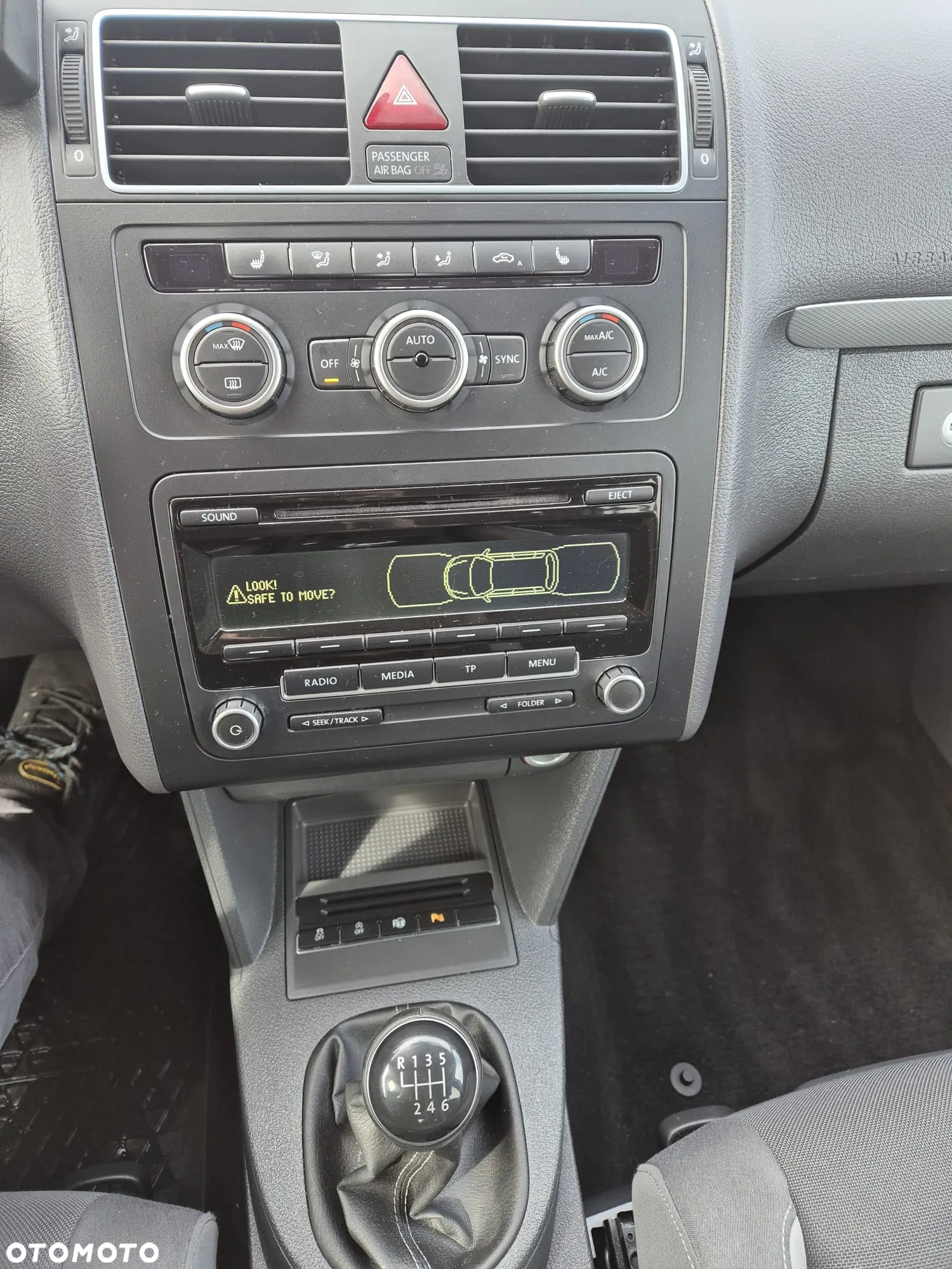 Volkswagen Touran 1.6 TDI DPF BlueMot Trendline - 6