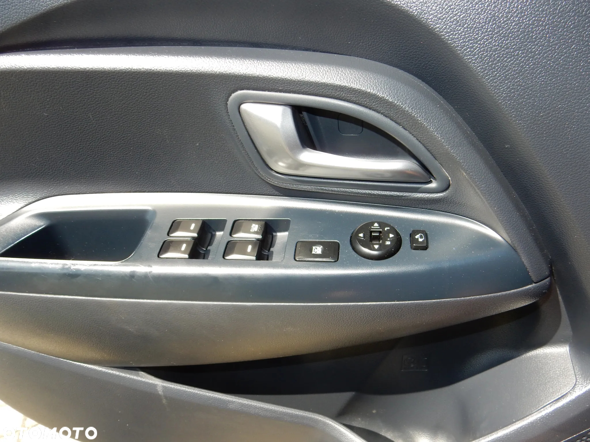 Kia Rio - 14