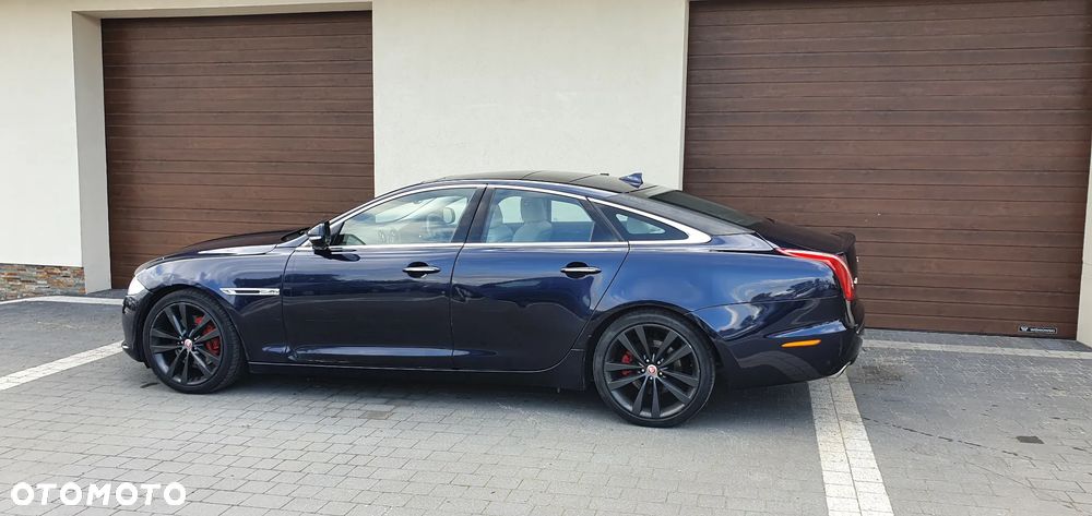 Jaguar XJ 3.0 D V6 Premium Luxury - 4