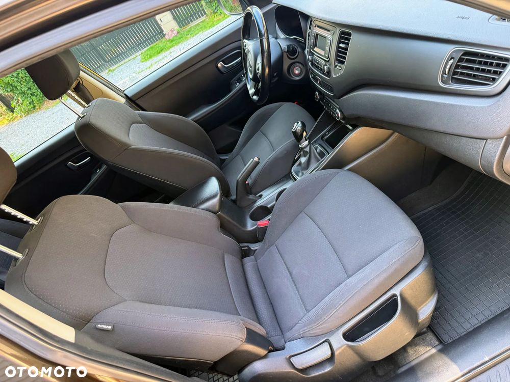 Kia Carens 1.6 GDI M 7os - 11