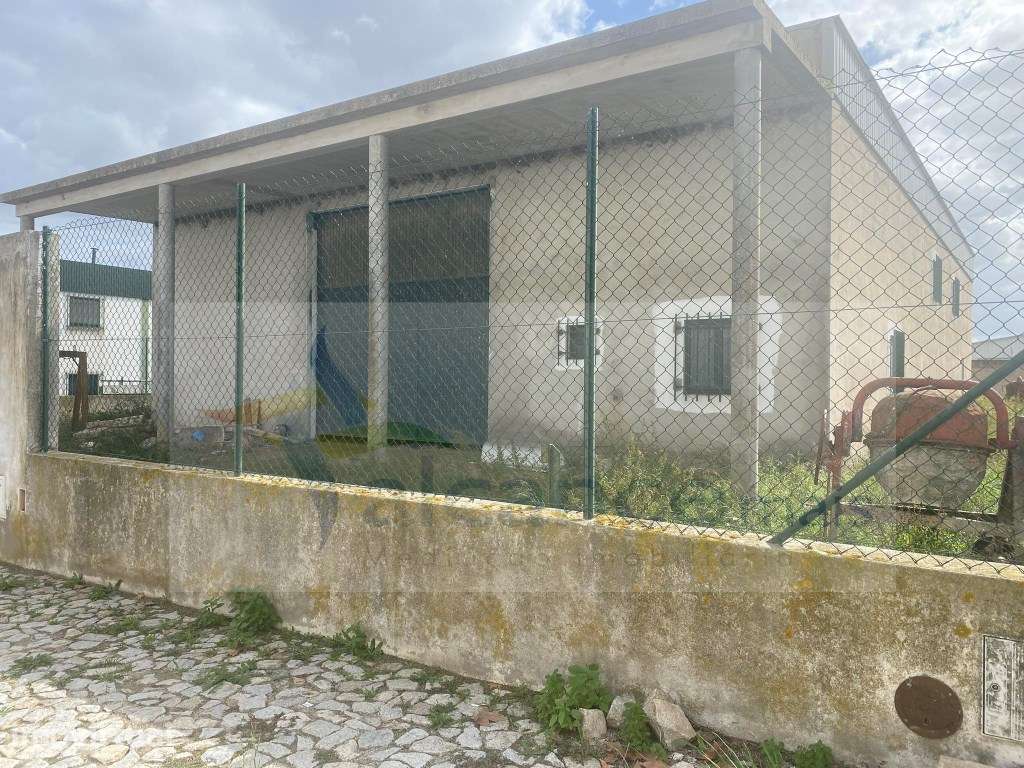 Armazém em Zona de Atividades Económicas - Vila Nova de São Bento - Grande imagem: 2/11