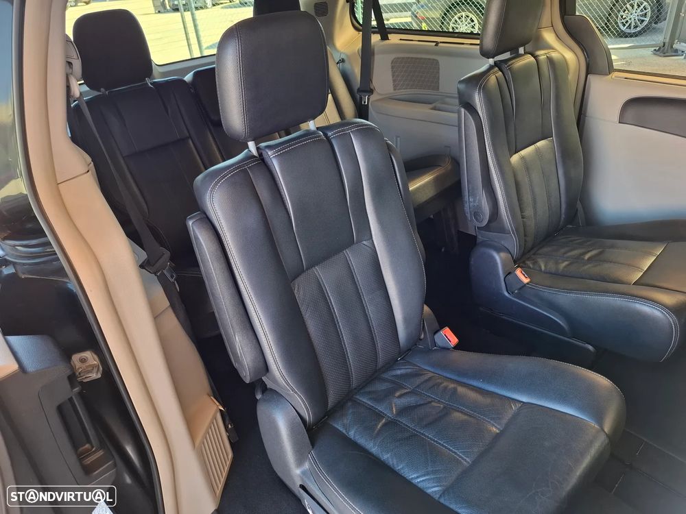 Lancia Voyager 2.8 CRD Gold - 51