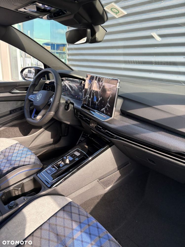 Volkswagen Golf - 19