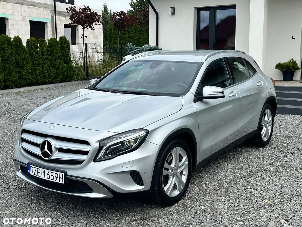 Mercedes-Benz GLA 180 - 17