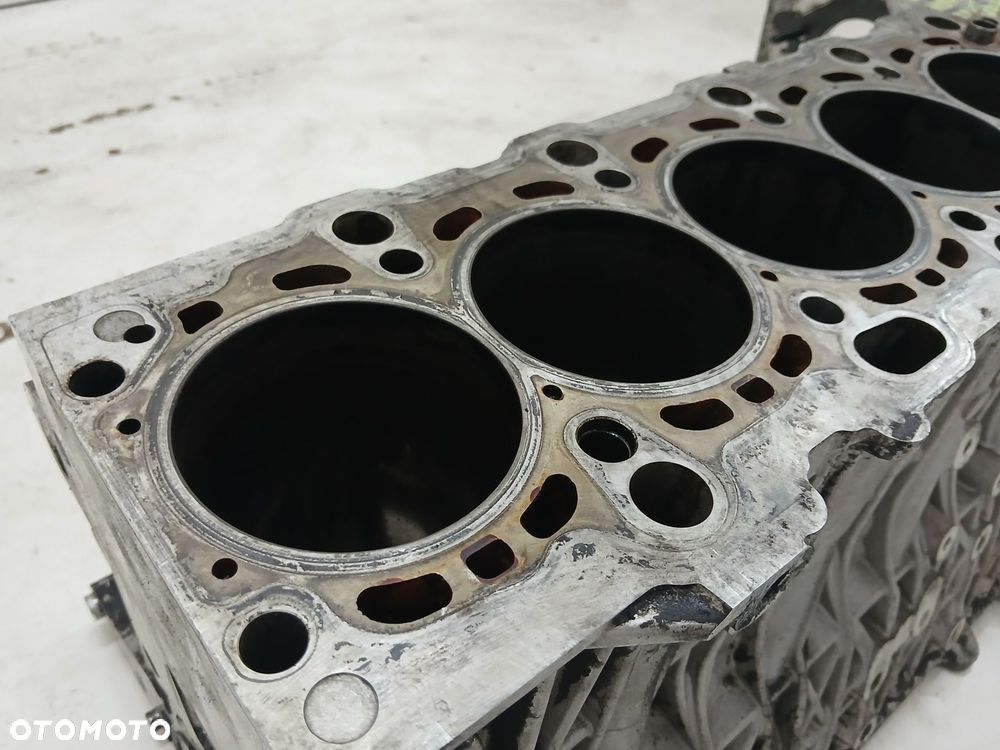 BLOK SILNIKA BMW E60 535 D LIFT 306D5  7792822 - 3