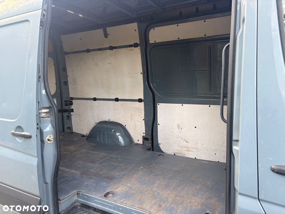 Mercedes-Benz Sprinter - 9