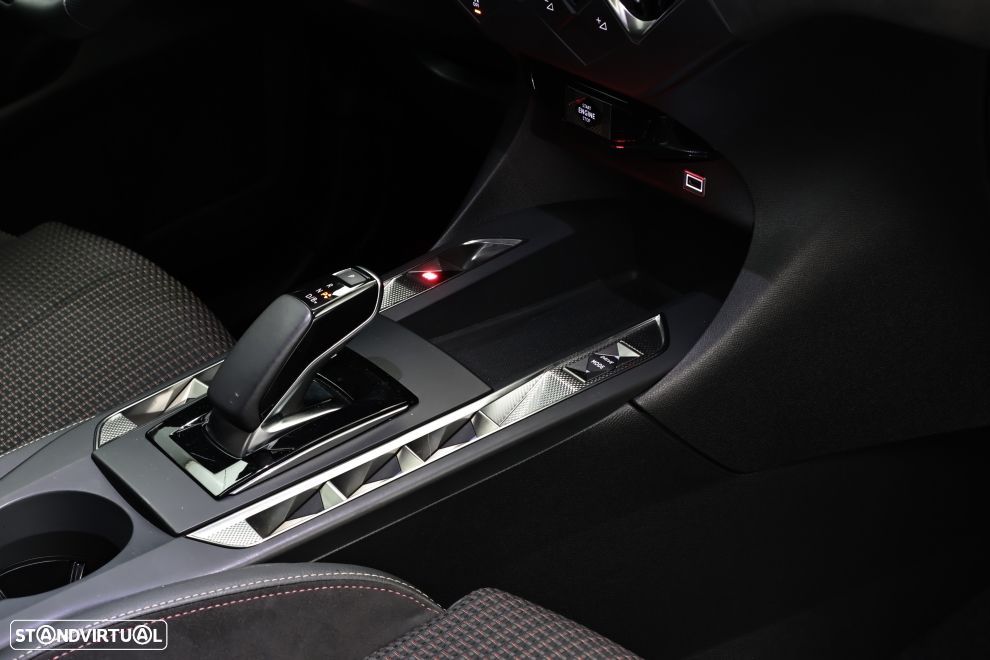 DS DS3 E-Tense Performance Line + - 21