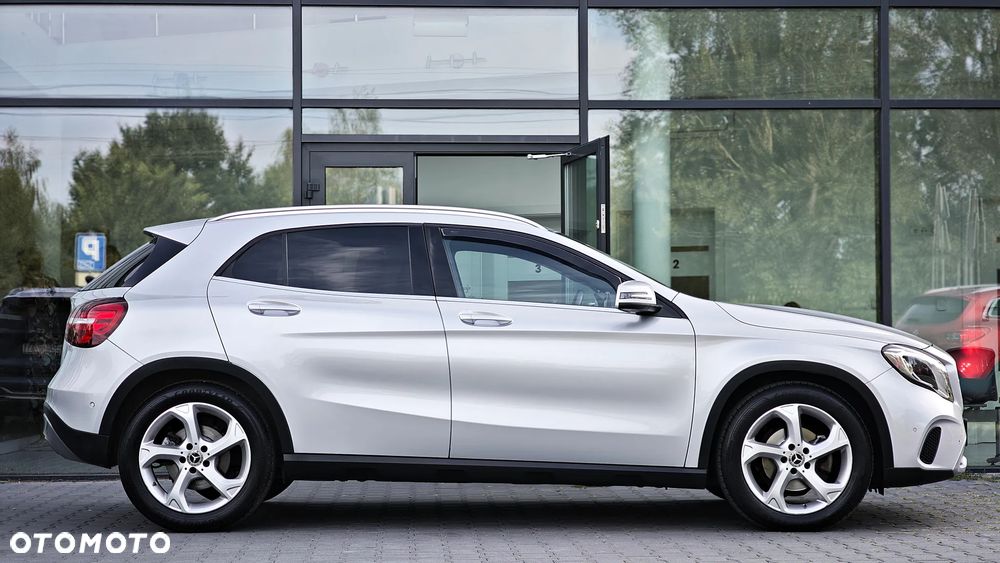Mercedes-Benz GLA 220 d 4-Matic AMG Line - 7